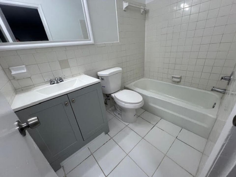 For Rent: $1,895 (2 beds, 1 baths, 846 Square Feet)