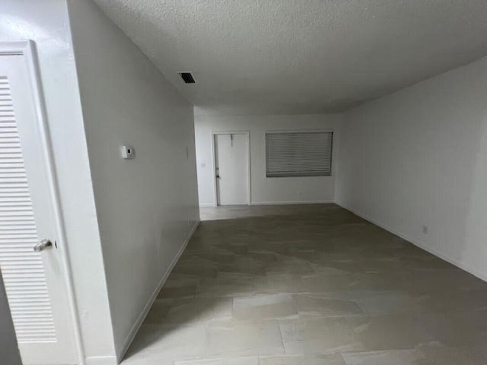 For Rent: $1,895 (2 beds, 1 baths, 846 Square Feet)