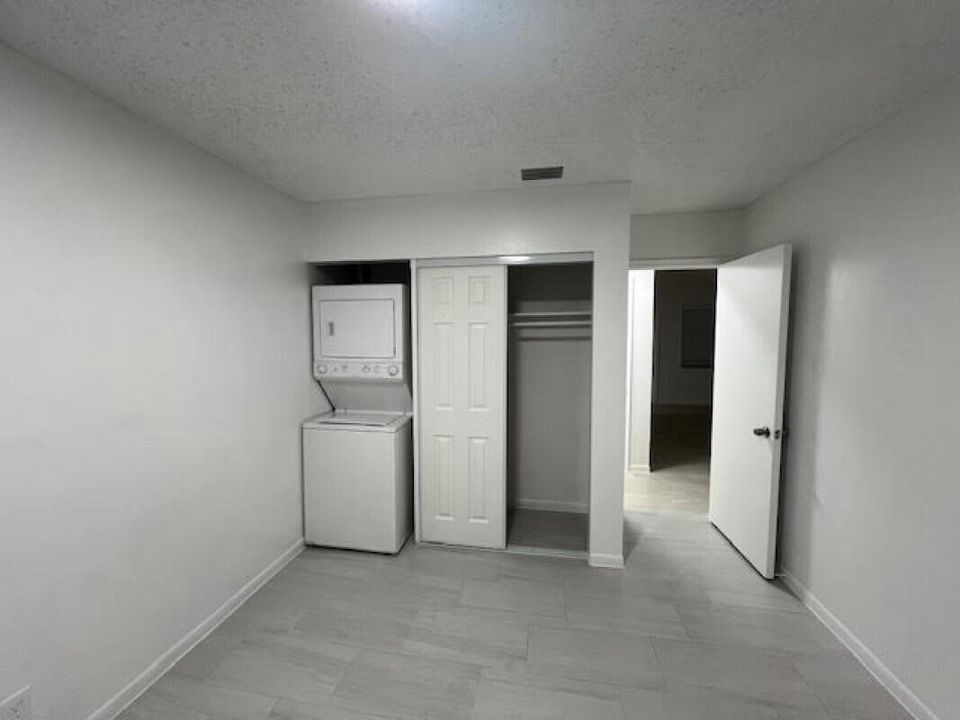 For Rent: $1,895 (2 beds, 1 baths, 846 Square Feet)