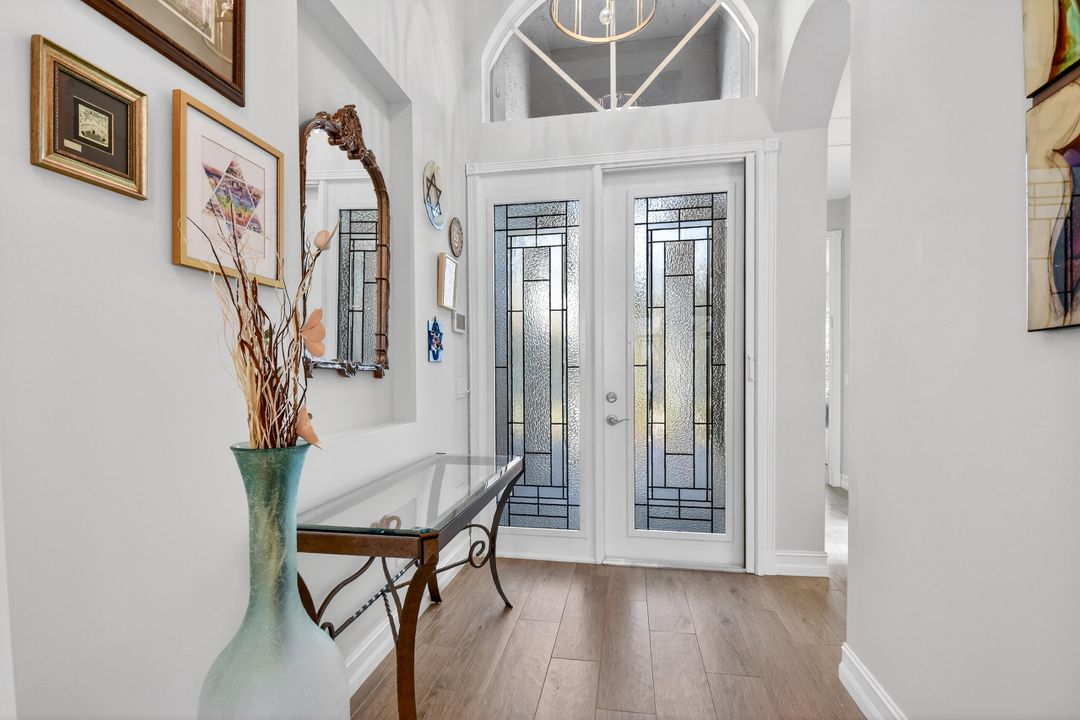 En Venta: $699,000 (4 camas, 2 baños, 2285 Pies cuadrados)