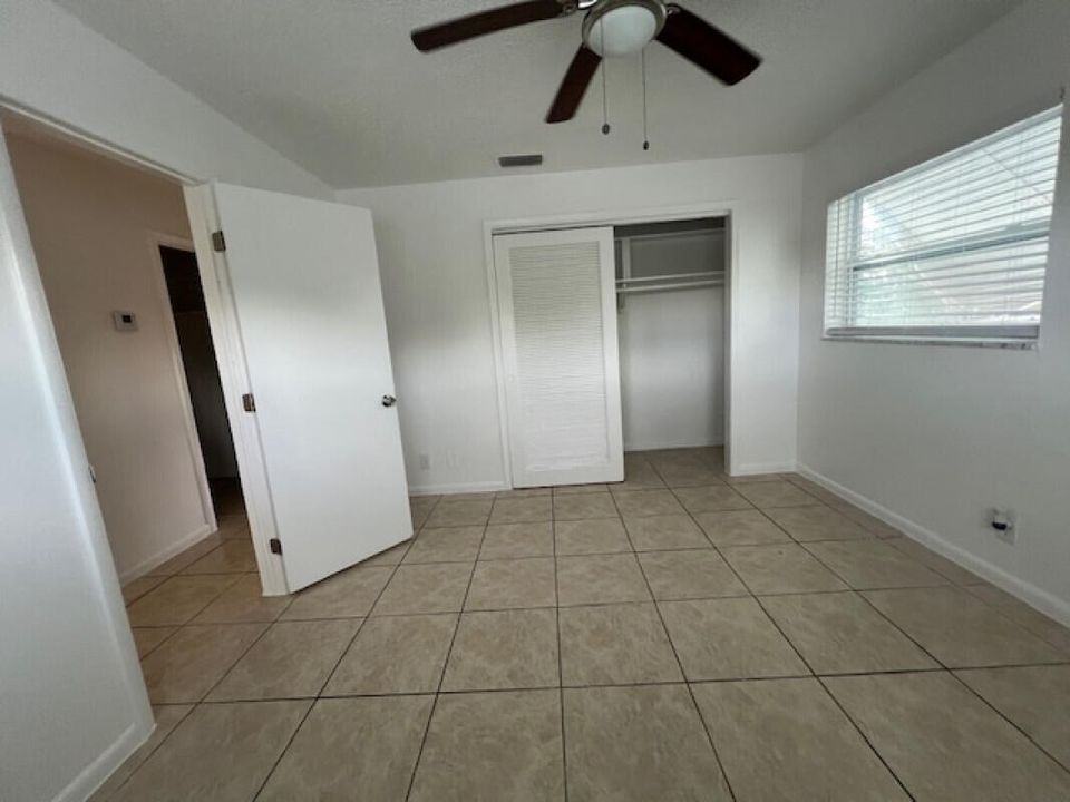 For Rent: $1,425 (1 beds, 1 baths, 690 Square Feet)