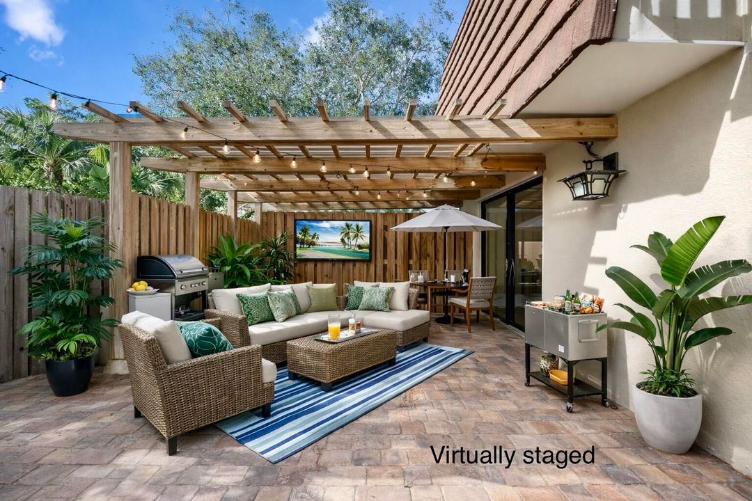 En Venta: $439,000 (3 camas, 2 baños, 1596 Pies cuadrados)