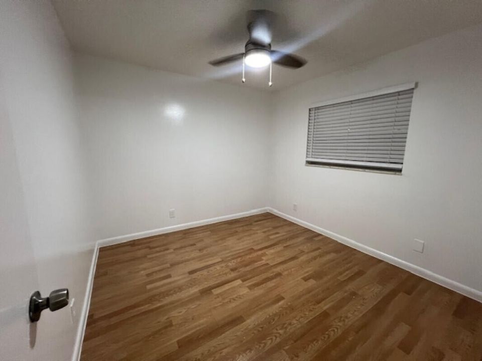 For Rent: $1,825 (2 beds, 1 baths, 690 Square Feet)