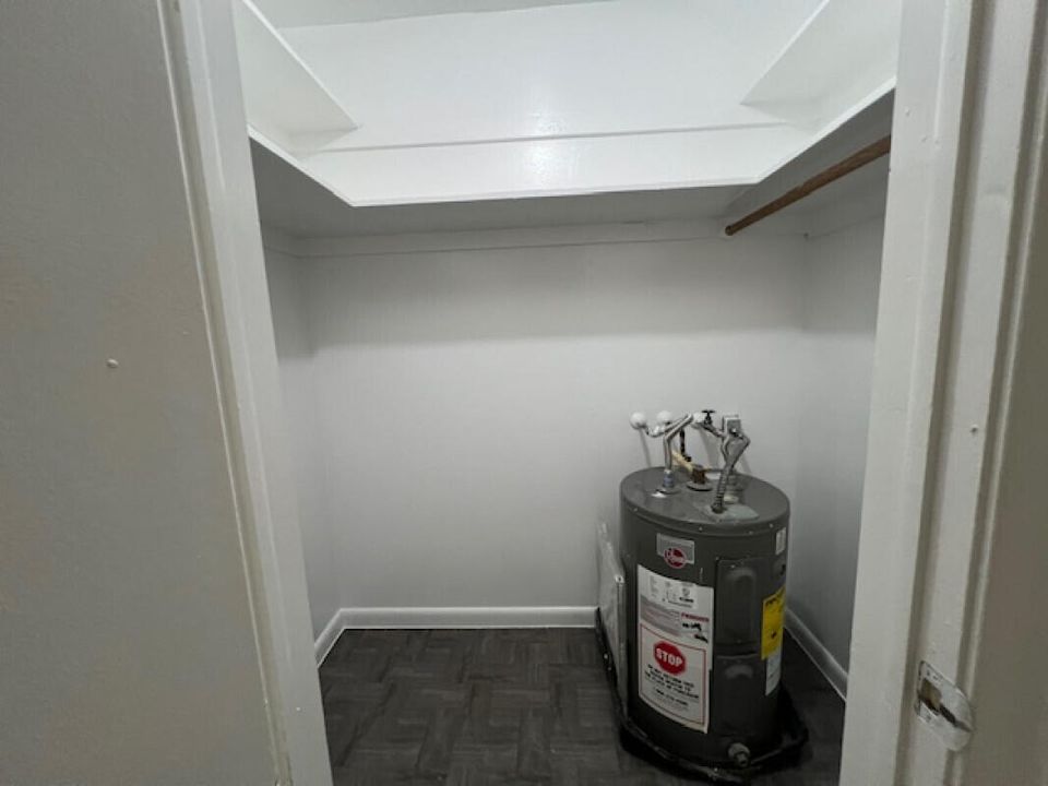 For Rent: $1,825 (2 beds, 1 baths, 690 Square Feet)