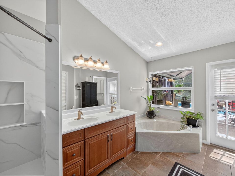 На продажу: $424,995 (3 спален, 2 ванн, 1665 Квадратных фут)