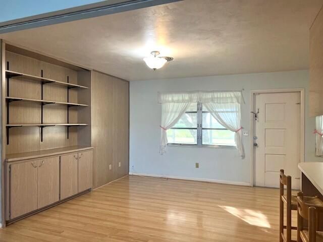 待售: $349,000 (3 贝兹, 2 浴室, 2244 平方英尺)