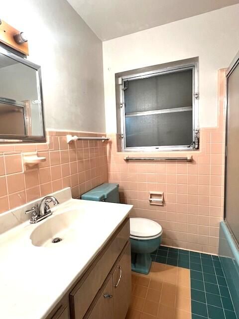 待售: $349,000 (3 贝兹, 2 浴室, 2244 平方英尺)