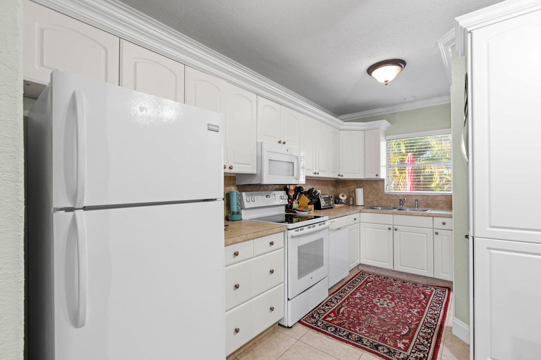 На продажу: $675,000 (0 спален, 0 ванн, 1930 Квадратных фут)