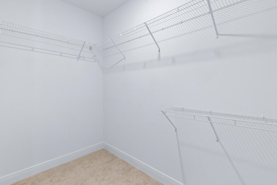 For Sale: $375,000 (3 beds, 2 baths, 1624 Square Feet)