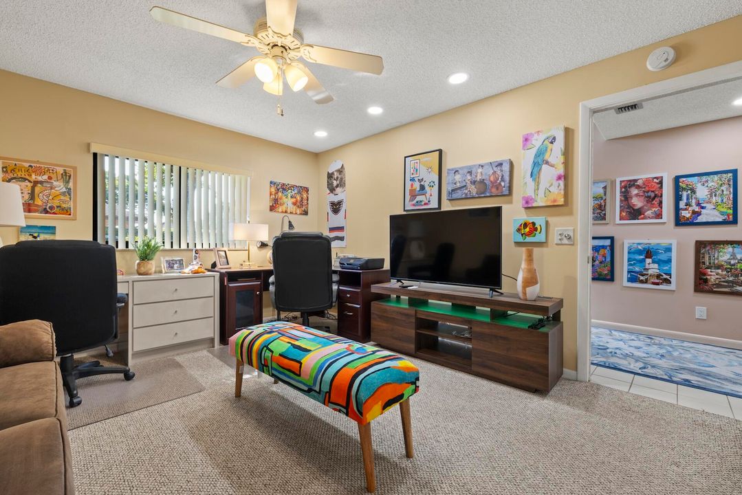 For Sale: $329,900 (2 beds, 2 baths, 2036 Square Feet)