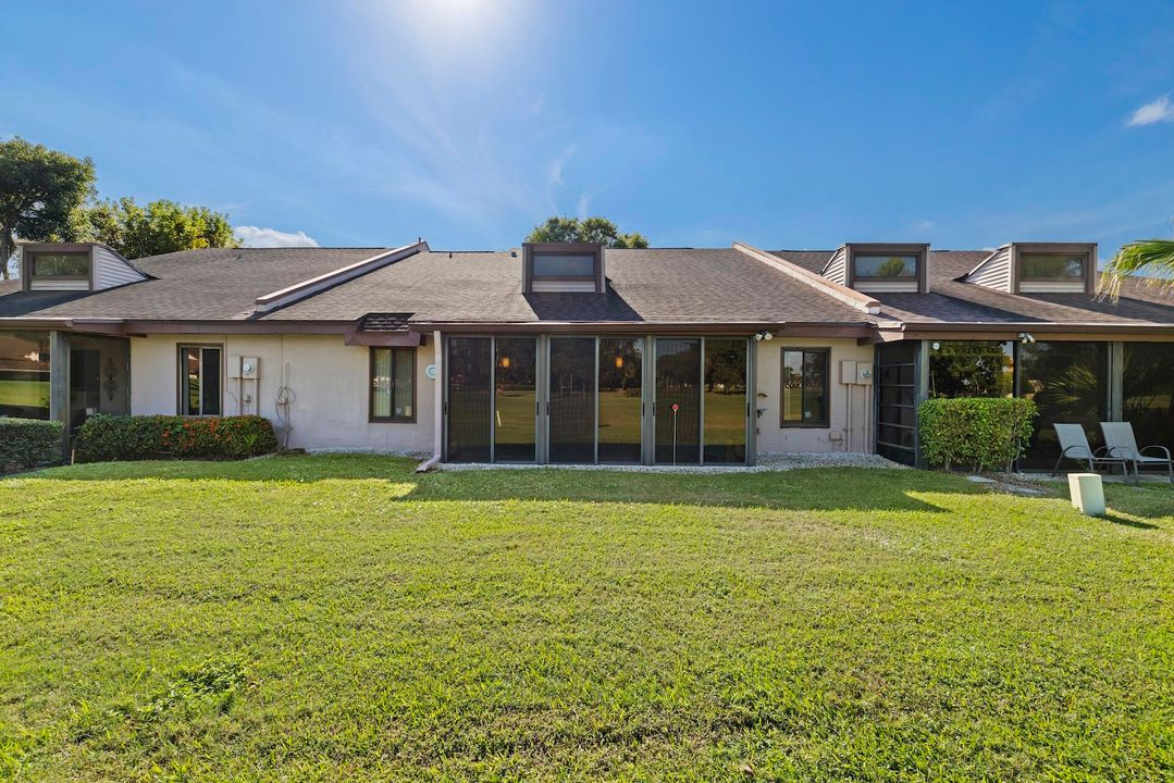 For Sale: $329,900 (2 beds, 2 baths, 2036 Square Feet)