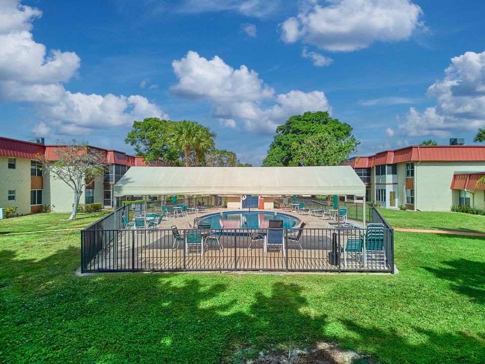 En Venta: $143,000 (2 camas, 2 baños, 1088 Pies cuadrados)