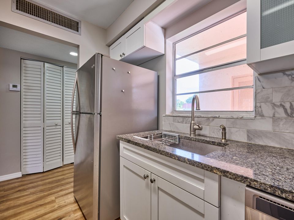 En Venta: $143,000 (2 camas, 2 baños, 1088 Pies cuadrados)