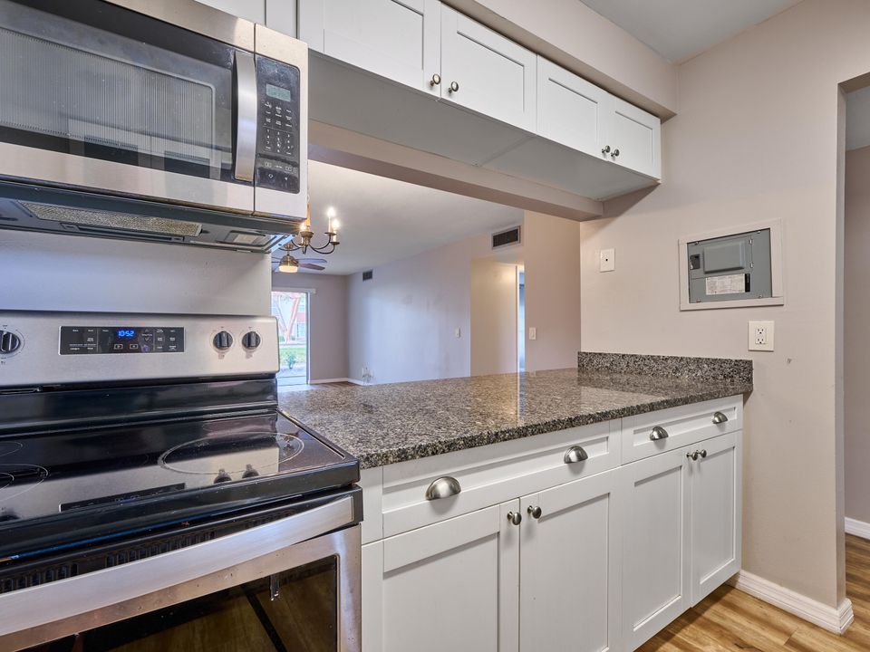 En Venta: $143,000 (2 camas, 2 baños, 1088 Pies cuadrados)