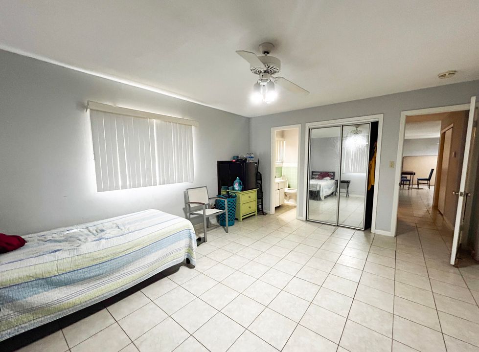 На продажу: $219,995 (3 спален, 2 ванн, 1830 Квадратных фут)