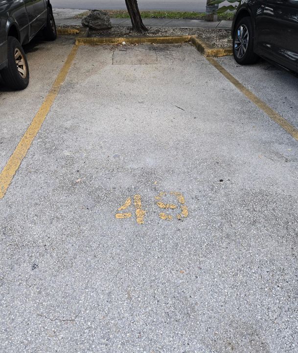 待售: $225,000 (2 贝兹, 2 浴室, 1025 平方英尺)