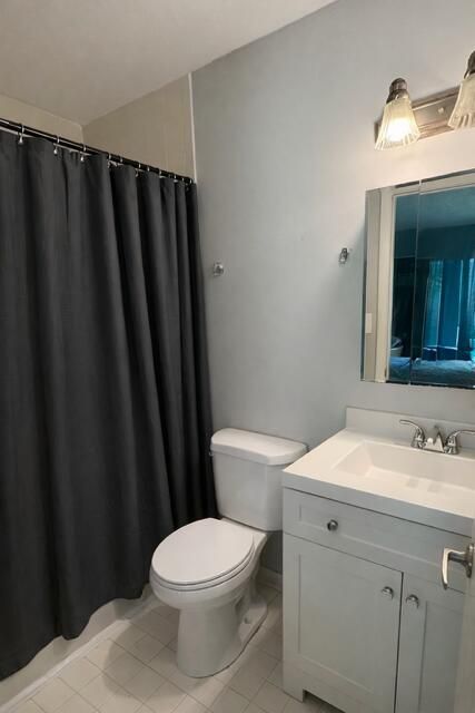 На продажу: $199,000 (2 спален, 2 ванн, 921 Квадратных фут)