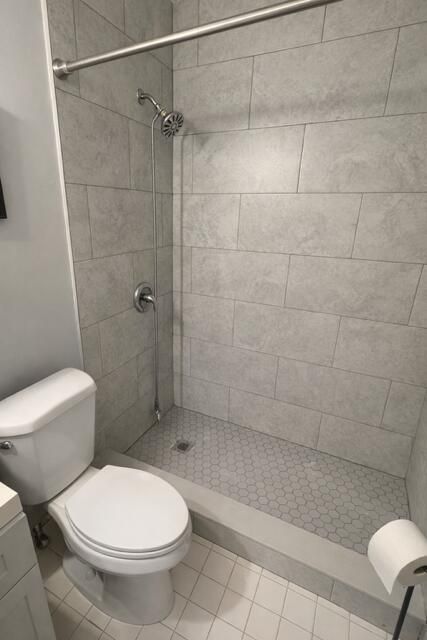 На продажу: $199,000 (2 спален, 2 ванн, 921 Квадратных фут)