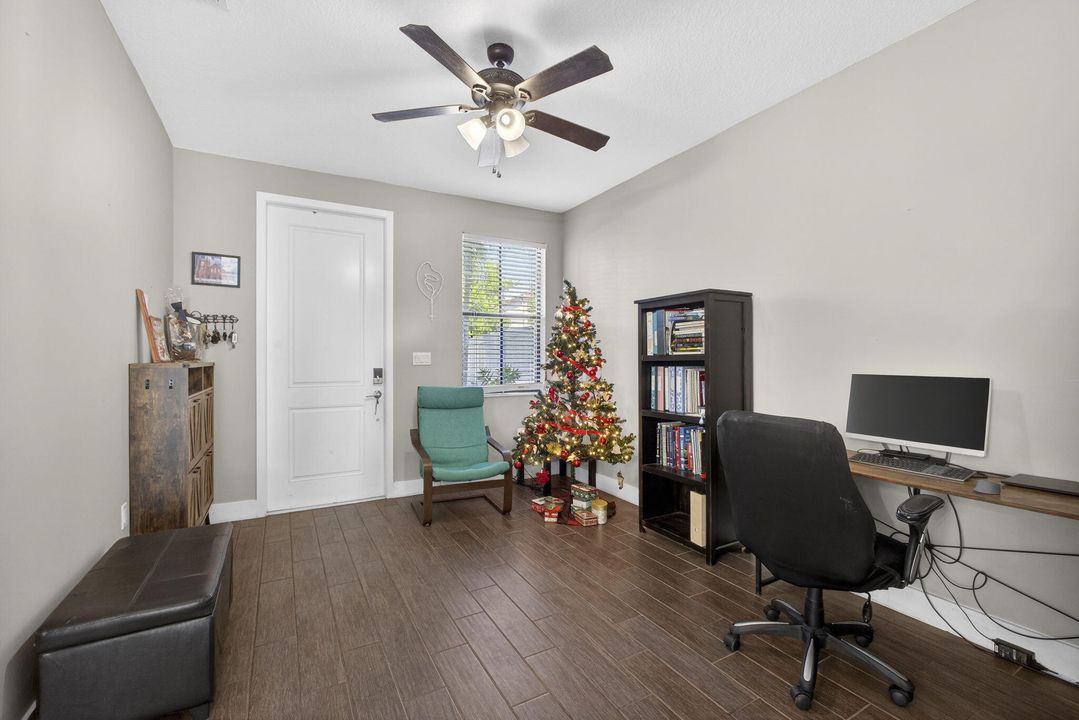 En Venta: $470,000 (3 camas, 2 baños, 1635 Pies cuadrados)