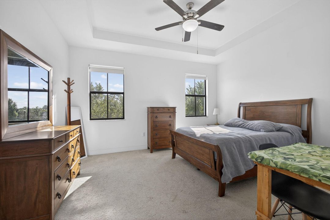 En Venta: $470,000 (3 camas, 2 baños, 1635 Pies cuadrados)