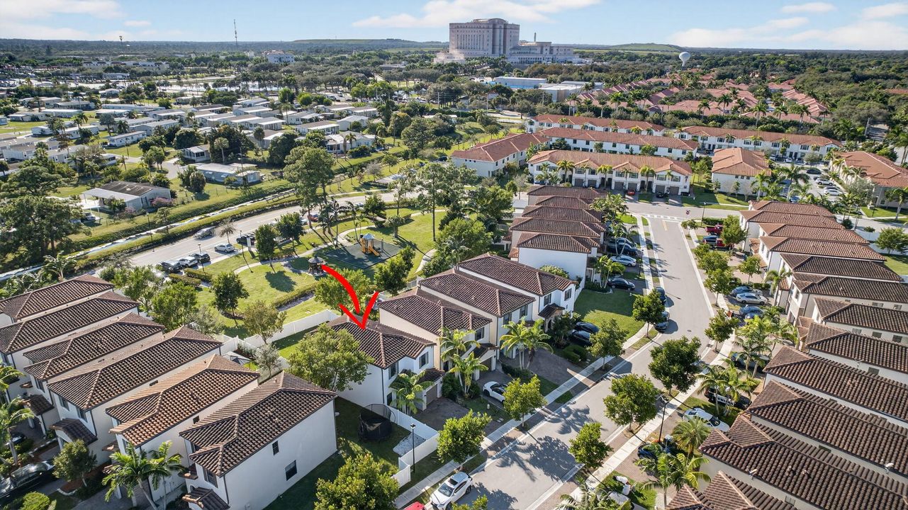 En Venta: $470,000 (3 camas, 2 baños, 1635 Pies cuadrados)