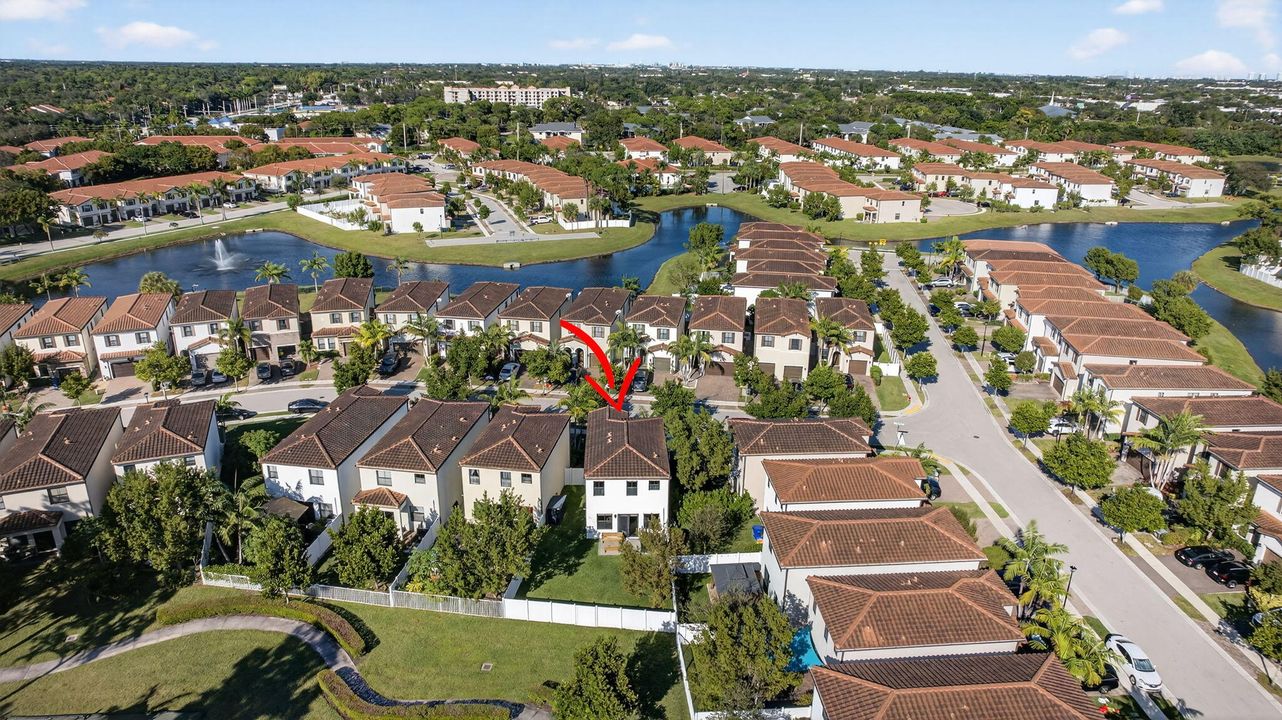 En Venta: $470,000 (3 camas, 2 baños, 1635 Pies cuadrados)