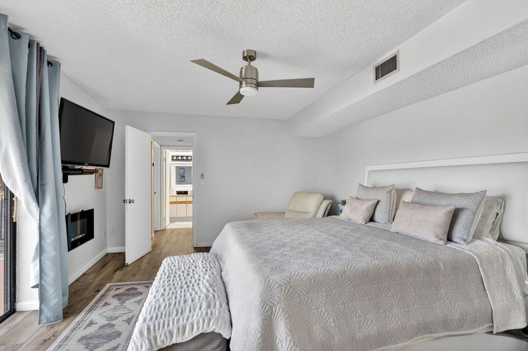 For Sale: $430,000 (3 beds, 2 baths, 1598 Square Feet)