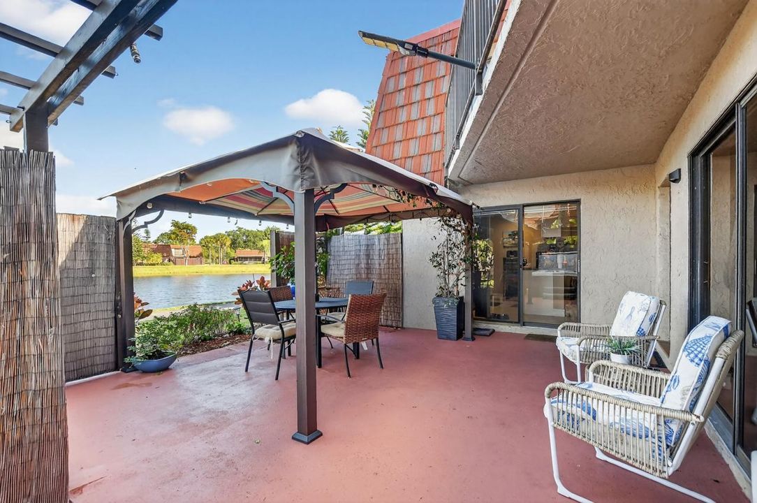 For Sale: $430,000 (3 beds, 2 baths, 1598 Square Feet)