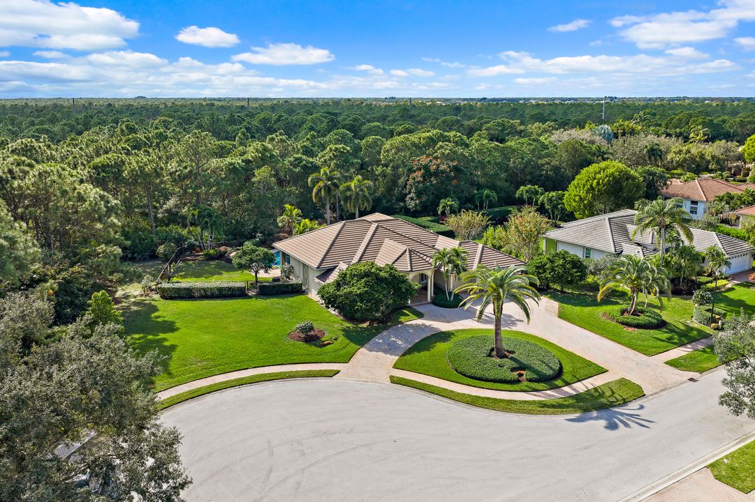 En Venta: $925,000 (5 camas, 3 baños, 2824 Pies cuadrados)