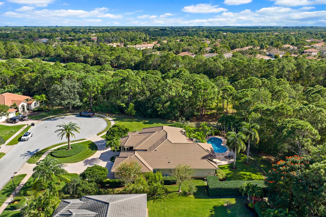 En Venta: $925,000 (5 camas, 3 baños, 2824 Pies cuadrados)