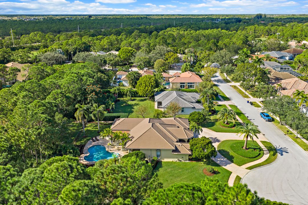 En Venta: $925,000 (5 camas, 3 baños, 2824 Pies cuadrados)