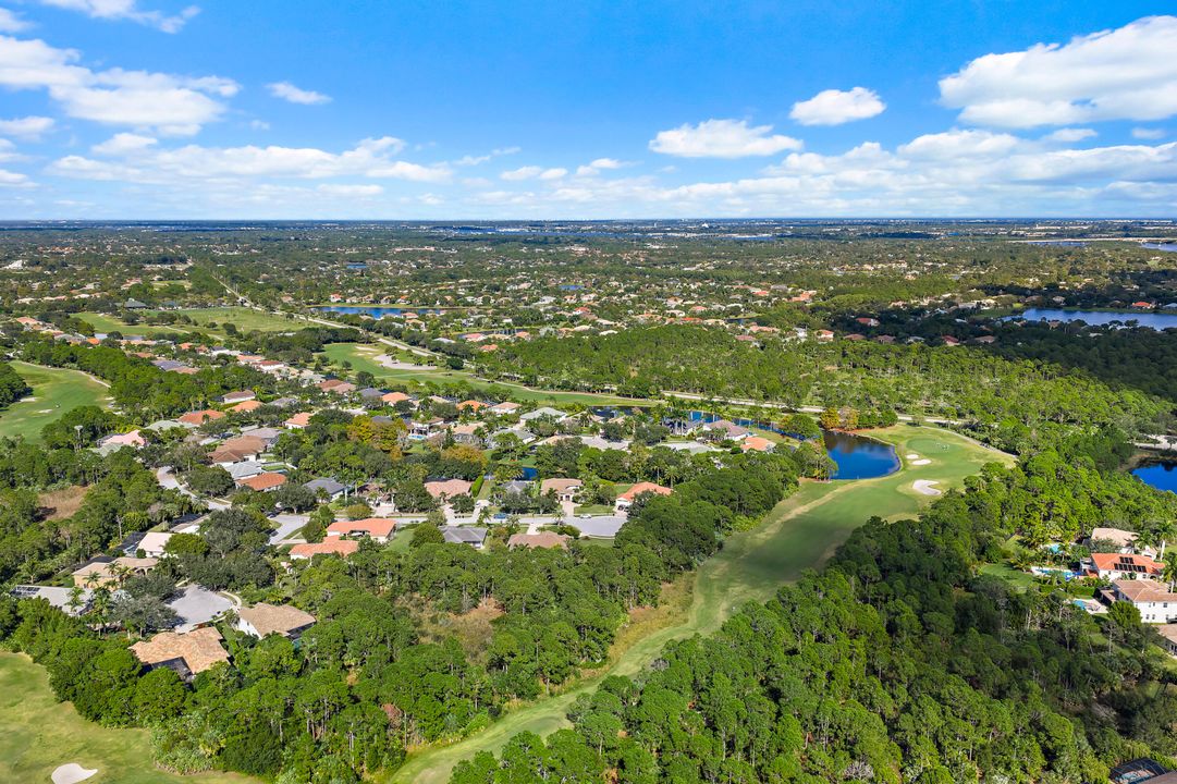 En Venta: $925,000 (5 camas, 3 baños, 2824 Pies cuadrados)