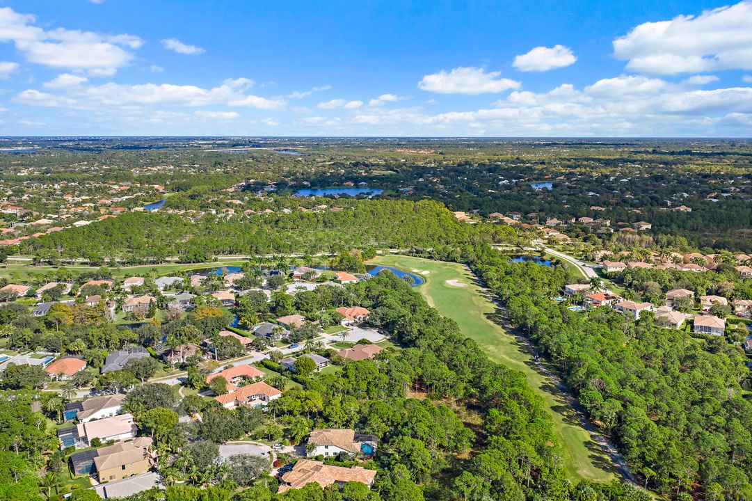 En Venta: $925,000 (5 camas, 3 baños, 2824 Pies cuadrados)