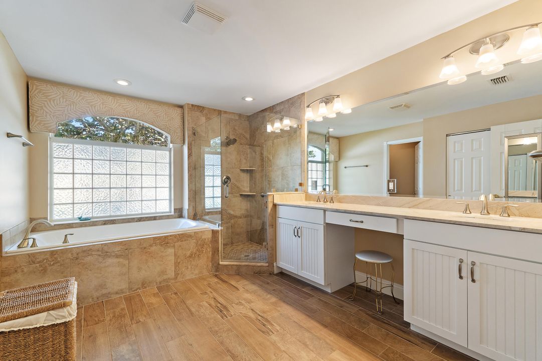 En Venta: $925,000 (5 camas, 3 baños, 2824 Pies cuadrados)