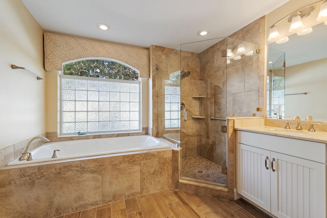 En Venta: $925,000 (5 camas, 3 baños, 2824 Pies cuadrados)