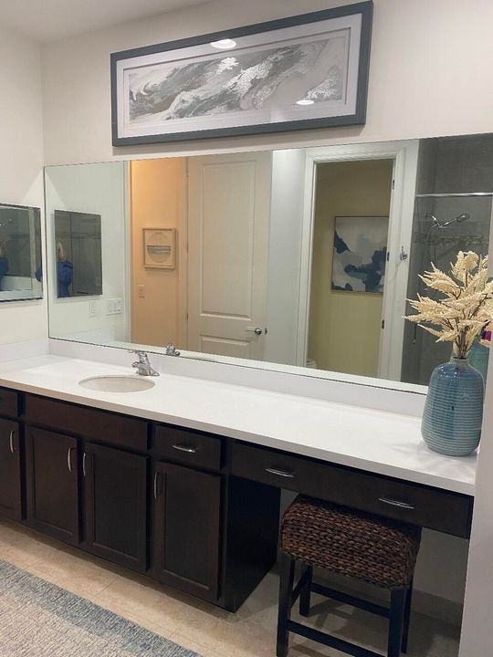 For Rent: $2,980 (2 beds, 2 baths, 1355 Square Feet)