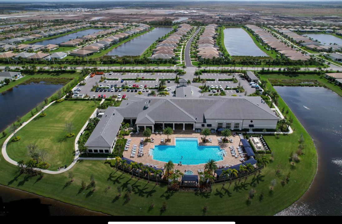 For Rent: $2,980 (2 beds, 2 baths, 1355 Square Feet)