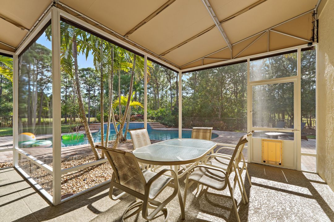 En Venta: $925,000 (5 camas, 3 baños, 2824 Pies cuadrados)