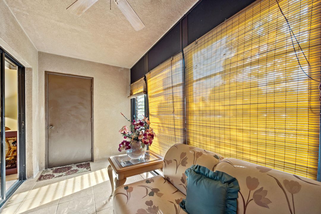 For Sale: $230,000 (2 beds, 2 baths, 900 Square Feet)