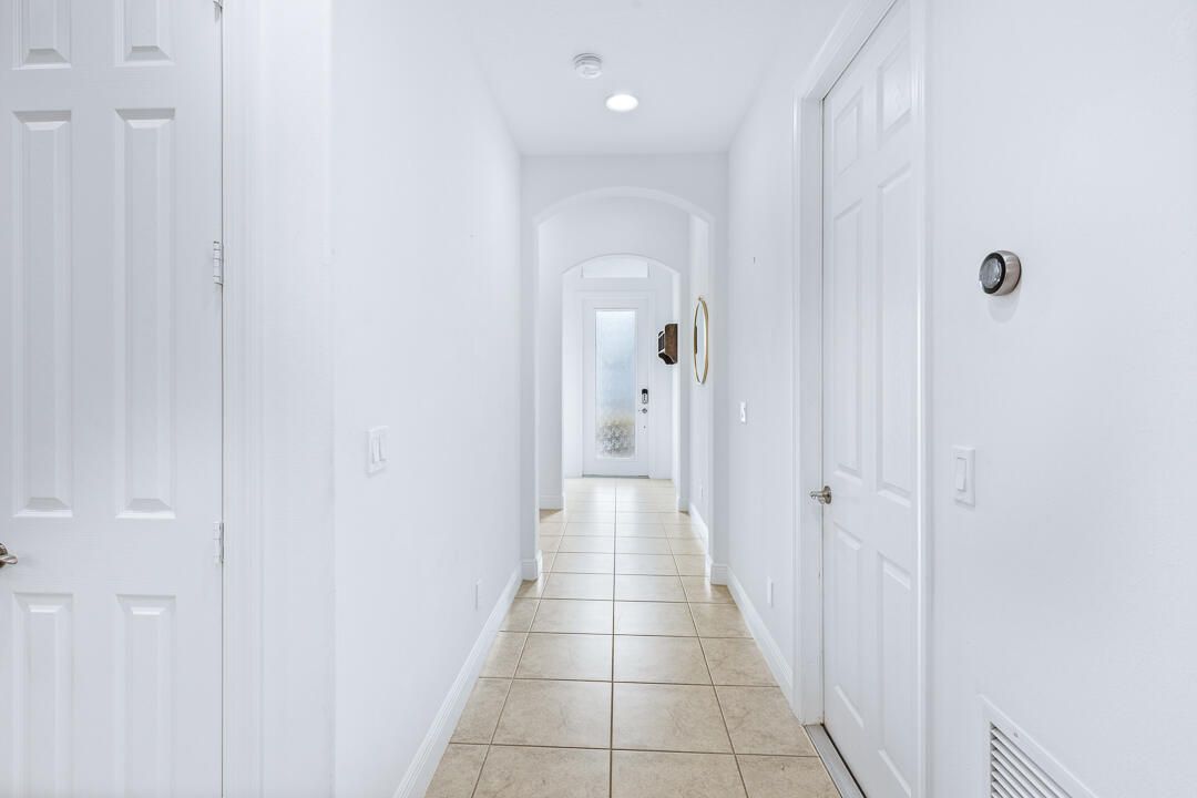 For Rent: $2,850 (3 beds, 2 baths, 1624 Square Feet)