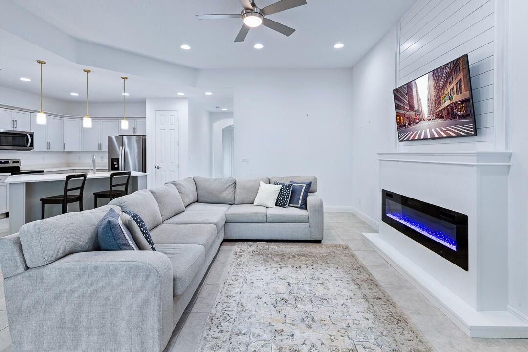 For Rent: $2,850 (3 beds, 2 baths, 1624 Square Feet)