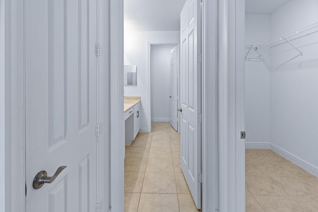 For Rent: $2,850 (3 beds, 2 baths, 1624 Square Feet)