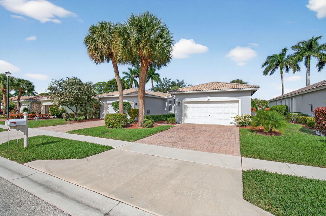 For Sale: $450,000 (3 beds, 2 baths, 1491 Square Feet)