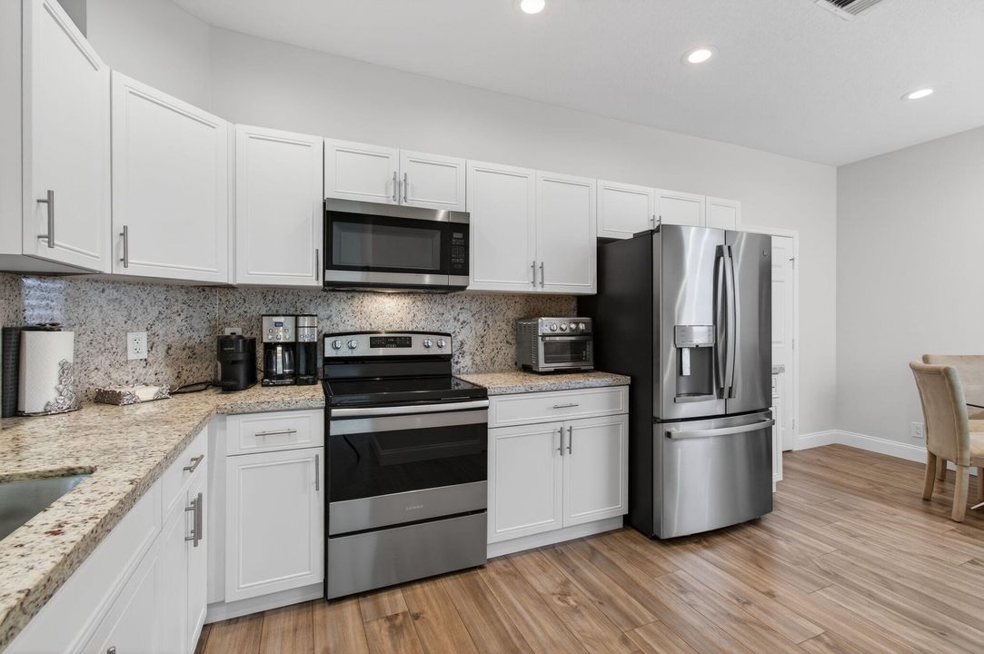 For Sale: $450,000 (3 beds, 2 baths, 1491 Square Feet)