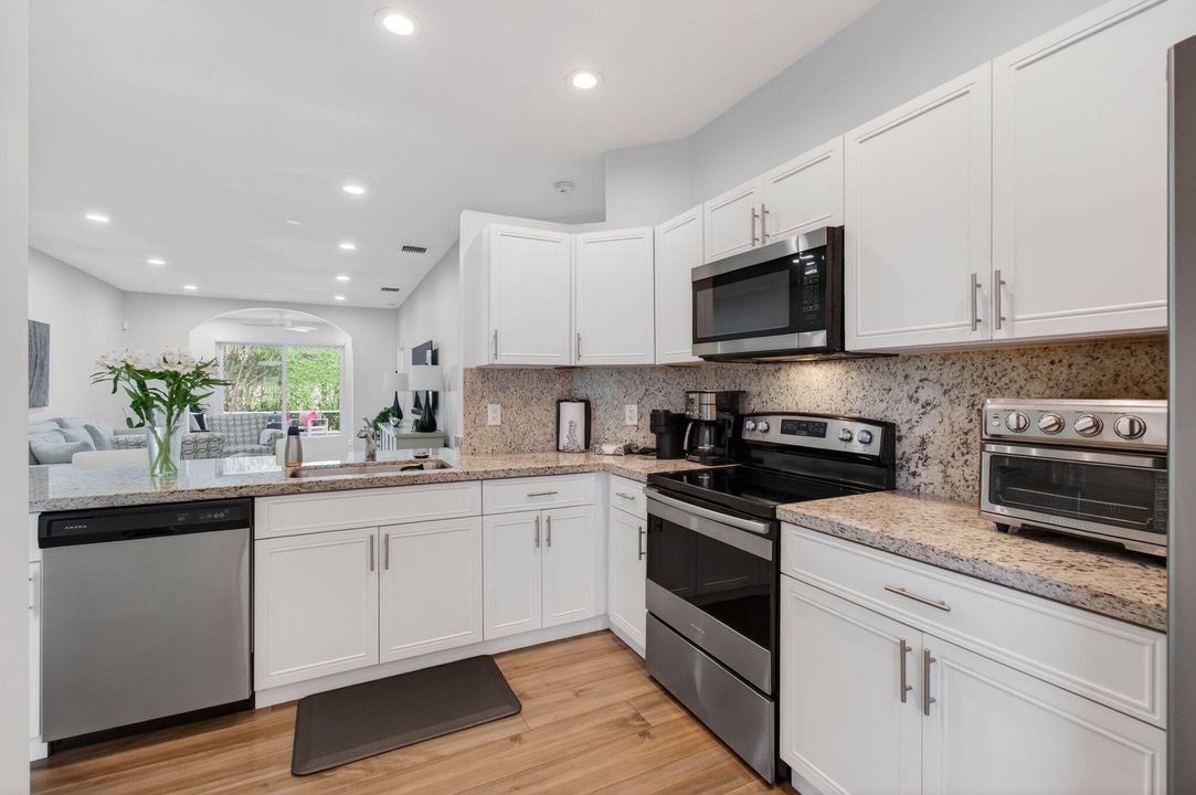 For Sale: $450,000 (3 beds, 2 baths, 1491 Square Feet)