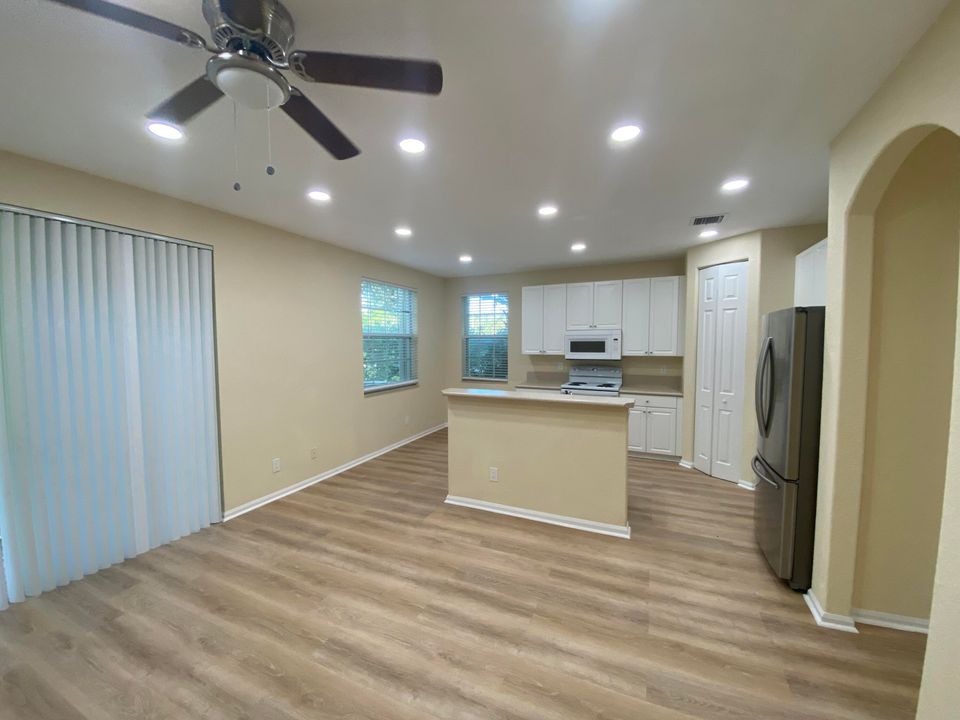 For Rent: $3,700 (4 beds, 3 baths, 1951 Square Feet)