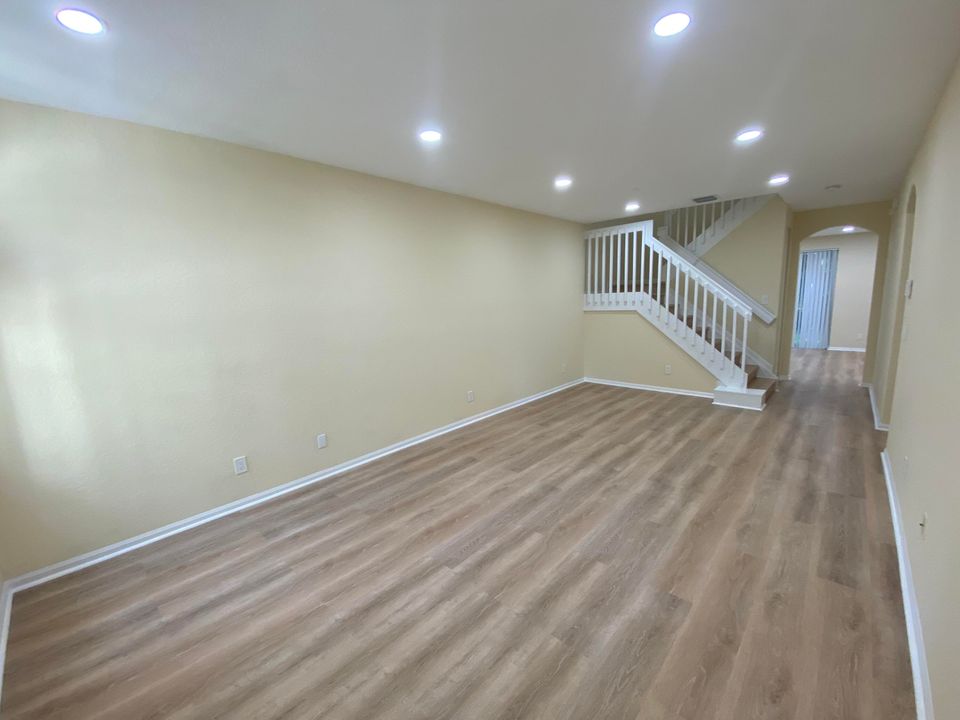 For Rent: $3,700 (4 beds, 3 baths, 1951 Square Feet)