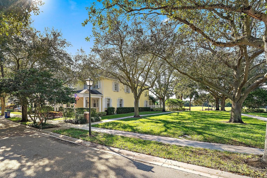 For Sale: $2,000,000 (5 beds, 3 baths, 3404 Square Feet)