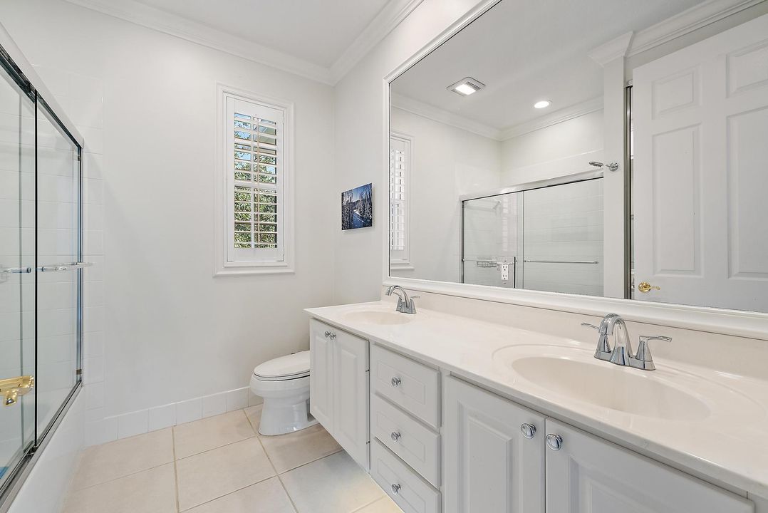 For Sale: $2,000,000 (5 beds, 3 baths, 3404 Square Feet)