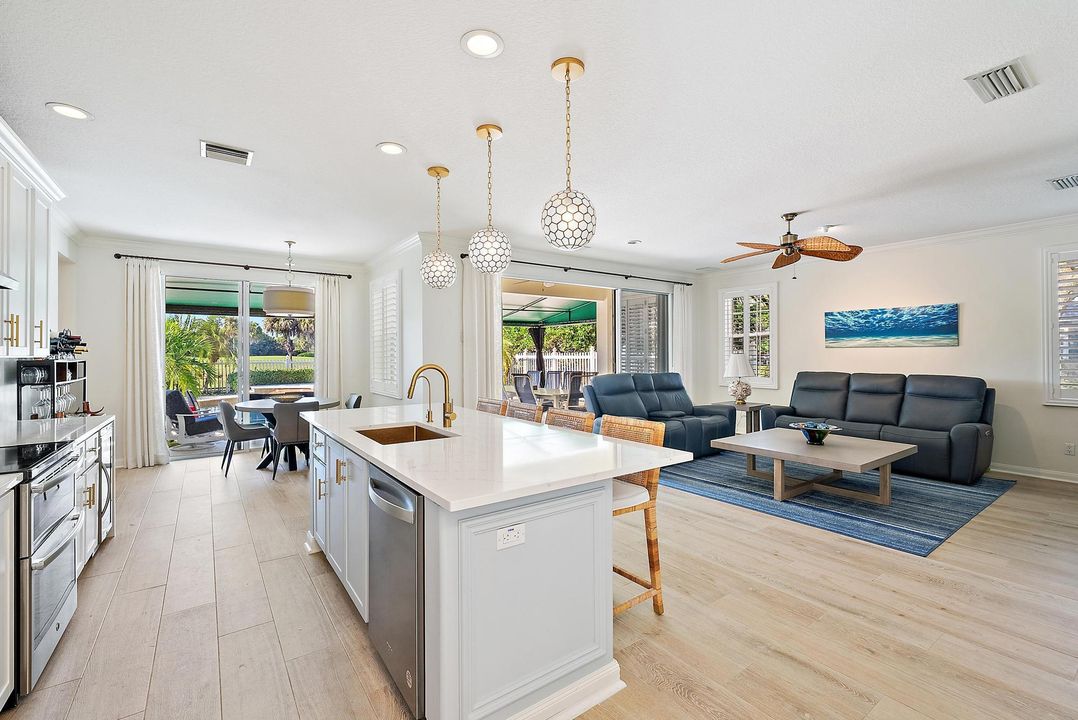 For Sale: $2,000,000 (5 beds, 3 baths, 3404 Square Feet)